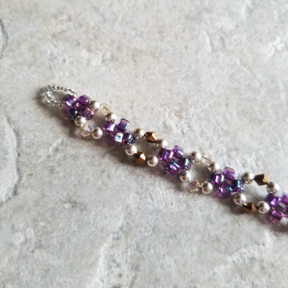 New gorgeous delicate intricate handmade beaded bracelet - Picture 3 of 4